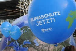 En blå ballong med påskriften 'Klimatoppmøte i Bonn'